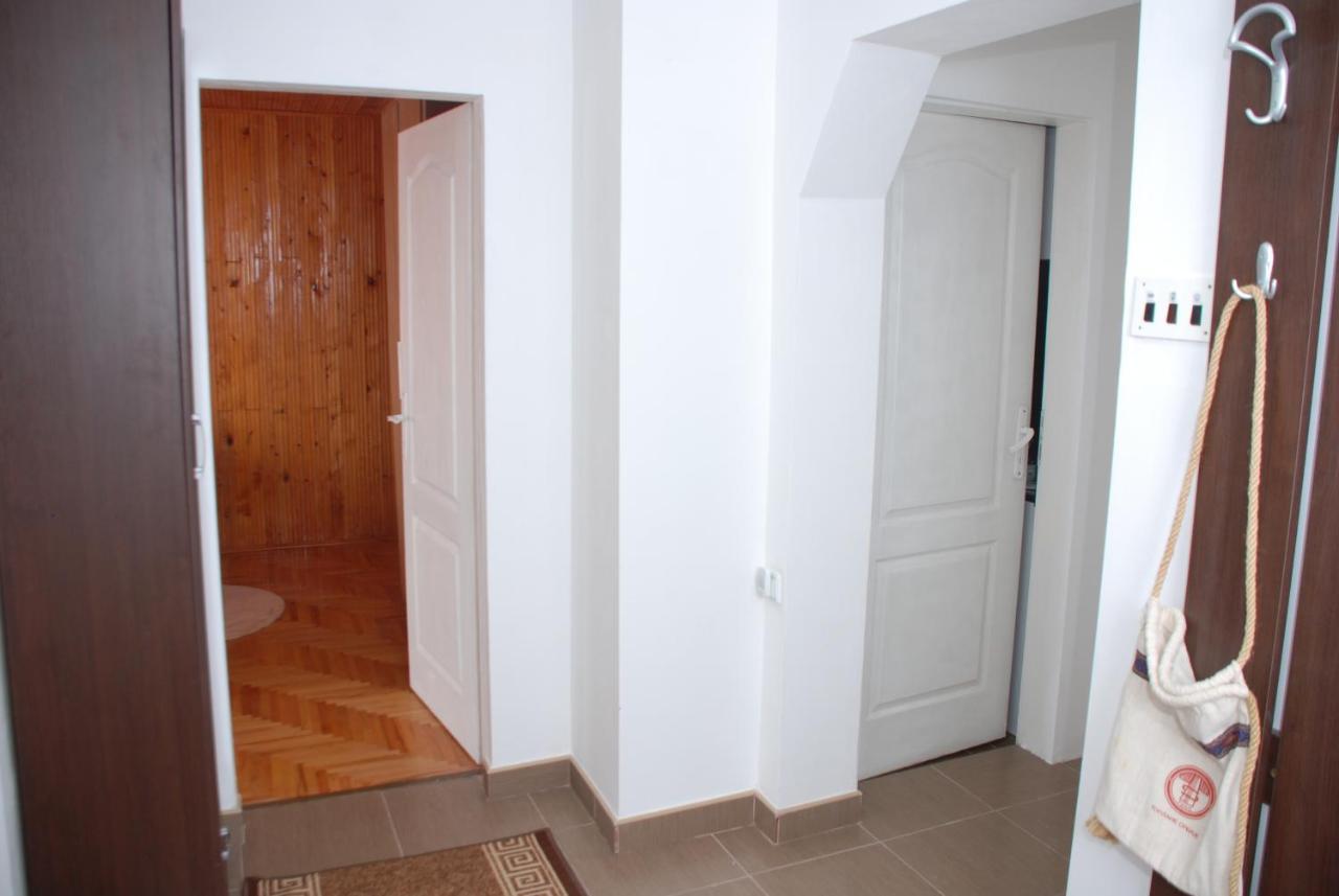 Apartment Danubius Доні-Мілановац Екстер'єр фото